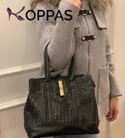 شنطة يد وكتف